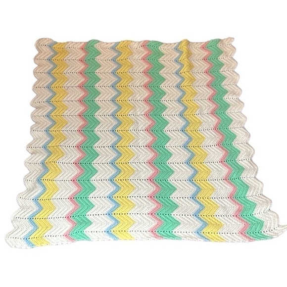 Vintage Handmade Knit Baby Blanket - Picture 1 of 6